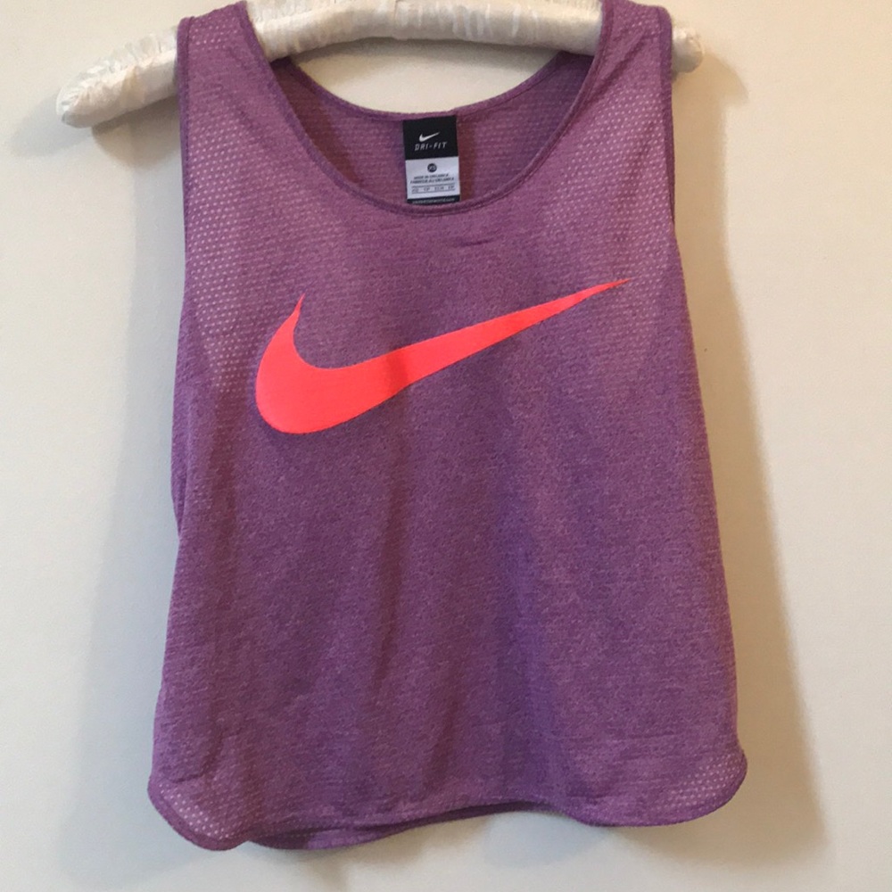 Nike Semi-Cropped Tank Top